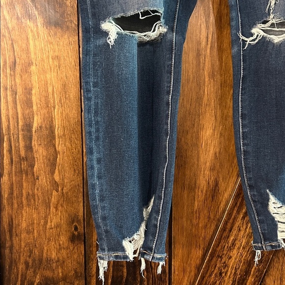 American Eagle Outfitters The Dream Jean 10 X-Short - Picture 2 of 10